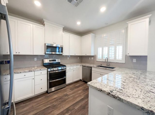 2153 Lake Range Way, Roseville, CA 95747