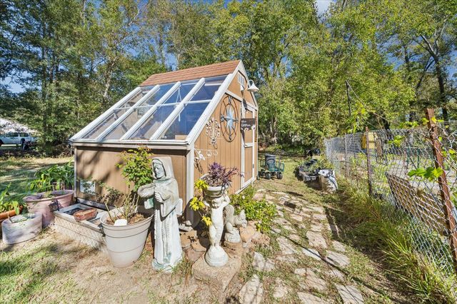 6B Davidson Lane, Huffman, TX 77336