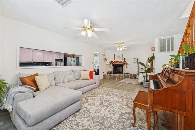 6B Davidson Lane, Huffman, TX 77336