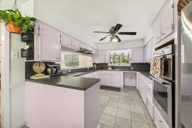 6B Davidson Lane, Huffman, TX 77336