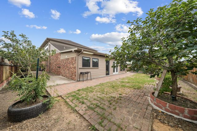 8306 Sunstone Court, Texas City, TX 77591