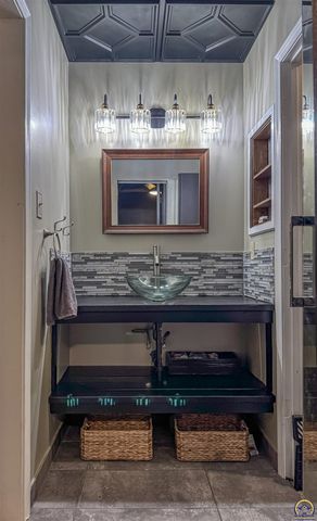 1611 Kiowa ST, Leavenworth, KS 66048