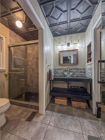 1611 Kiowa ST, Leavenworth, KS 66048