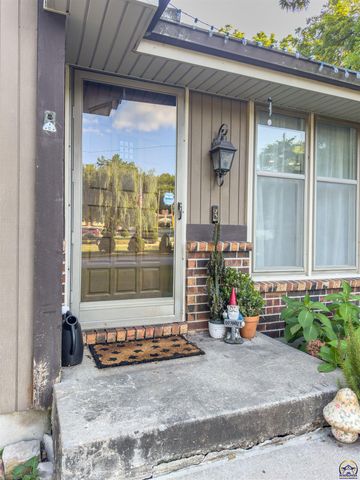 1611 Kiowa ST, Leavenworth, KS 66048