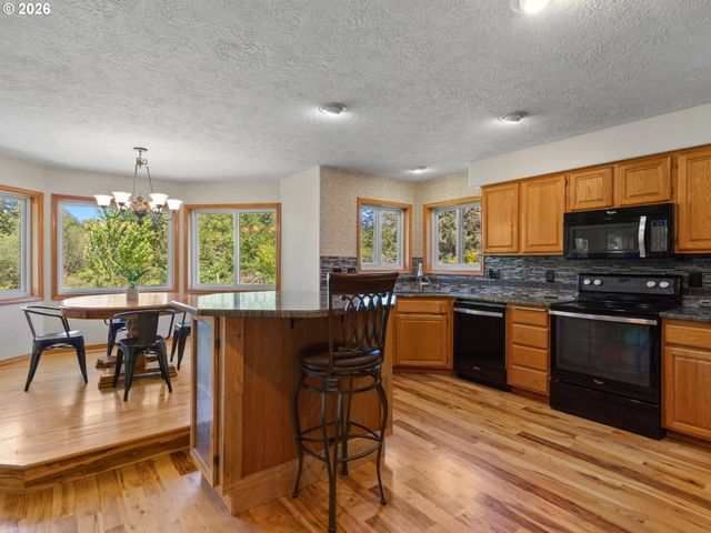 16777 S UNION MILLS Rd, Mulino, OR 97042