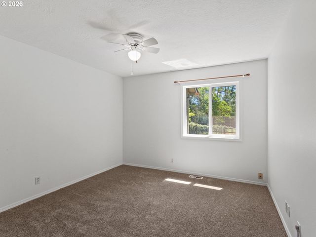 16777 S UNION MILLS Rd, Mulino, OR 97042