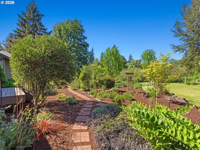 16777 S UNION MILLS Rd, Mulino, OR 97042