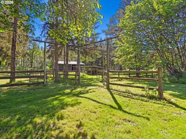 16777 S UNION MILLS Rd, Mulino, OR 97042