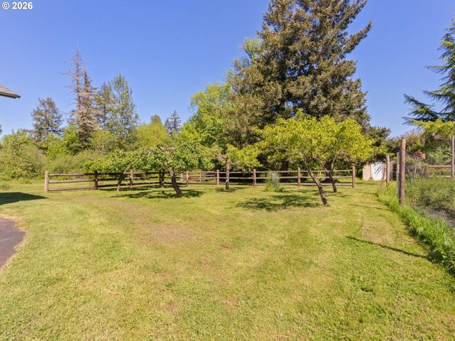 16777 S UNION MILLS Rd, Mulino, OR 97042