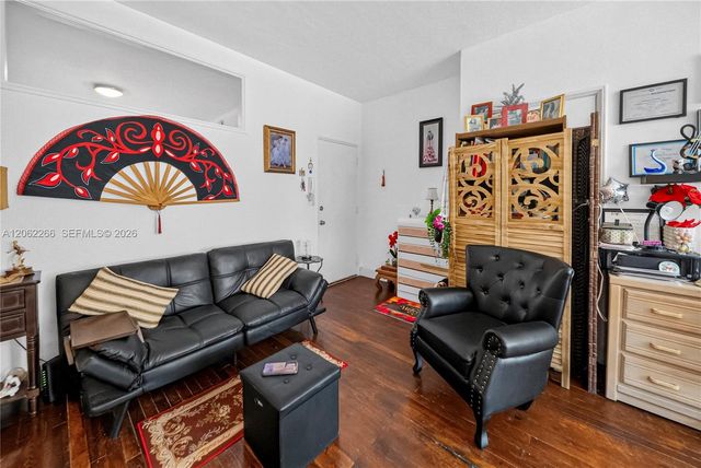 836 10th St 8, Miami Beach, FL 33139