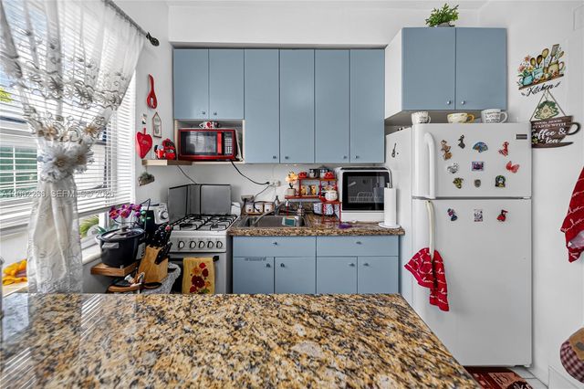 836 10th St 8, Miami Beach, FL 33139