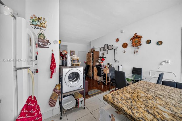 836 10th St 8, Miami Beach, FL 33139