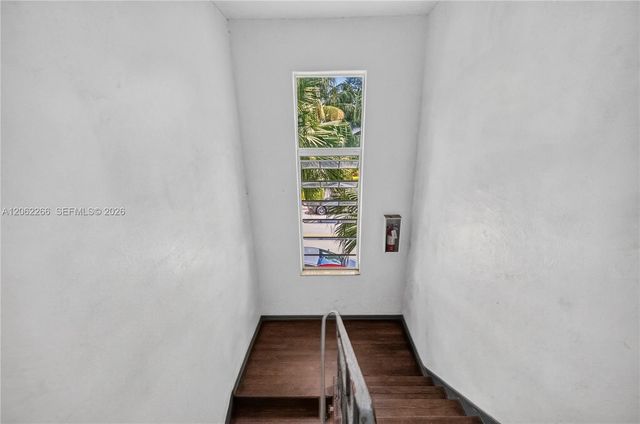 836 10th St 8, Miami Beach, FL 33139