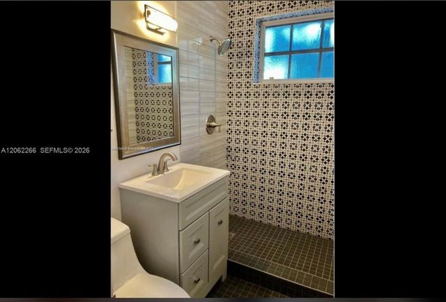 836 10th St 8, Miami Beach, FL 33139