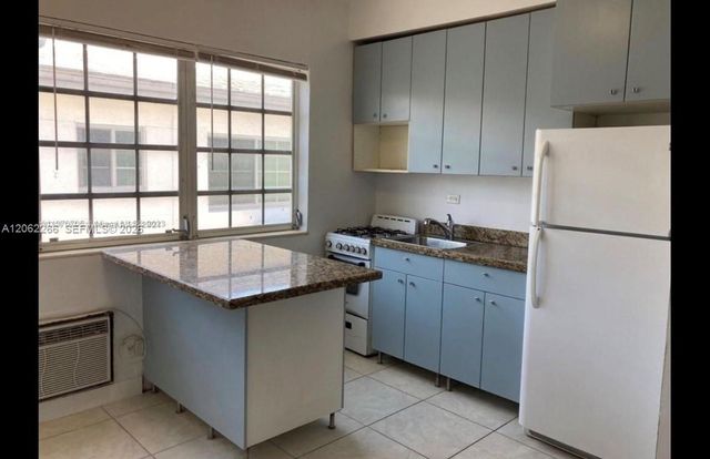 836 10th St 8, Miami Beach, FL 33139