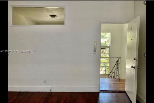 836 10th St 8, Miami Beach, FL 33139