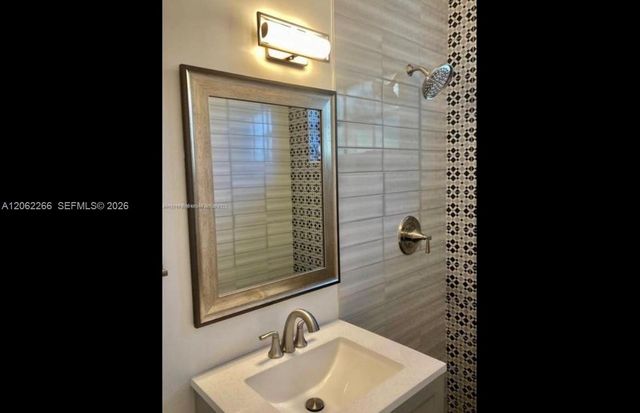 836 10th St 8, Miami Beach, FL 33139