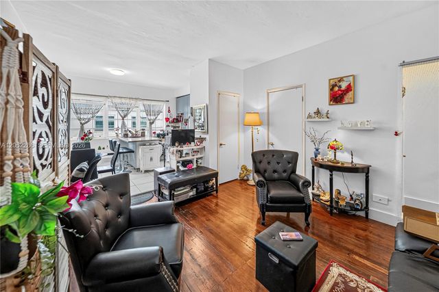 836 10th St 8, Miami Beach, FL 33139