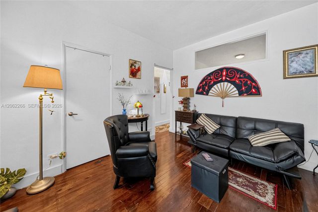 836 10th St 8, Miami Beach, FL 33139