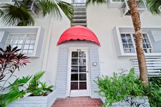 836 10th St 8, Miami Beach, FL 33139
