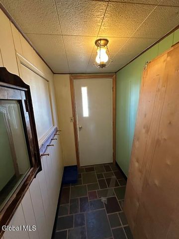 98 Point Breeze Road, Saratoga Springs, NY 12866