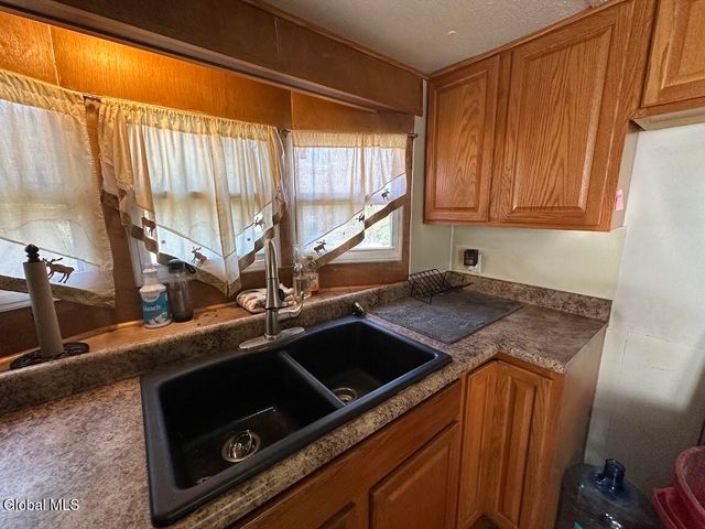 98 Point Breeze Road, Saratoga Springs, NY 12866