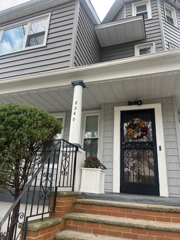 8540 111th Street 2, Richmond Hill, NY 11418