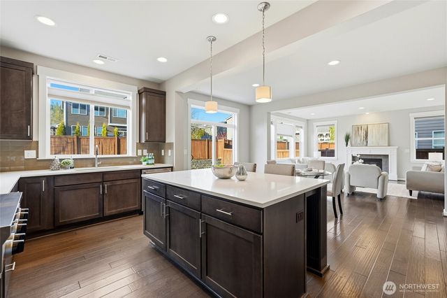 1447 247th Avenue NE, Sammamish, WA 98074