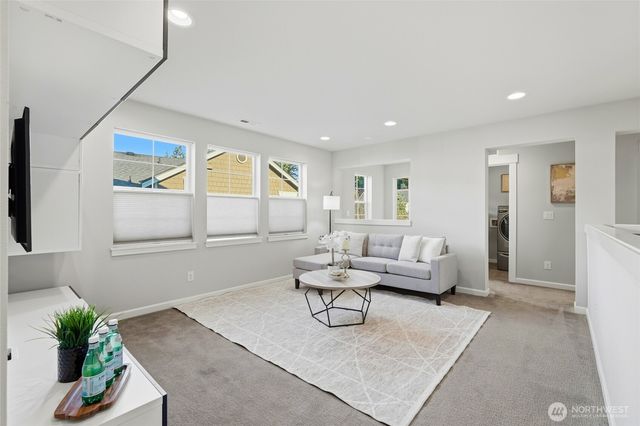 1447 247th Avenue NE, Sammamish, WA 98074