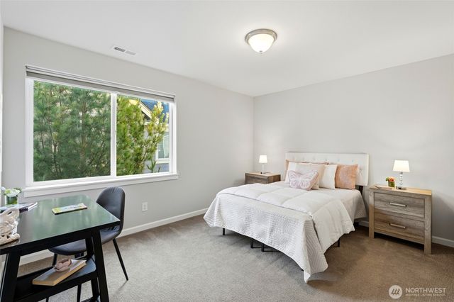 1447 247th Avenue NE, Sammamish, WA 98074