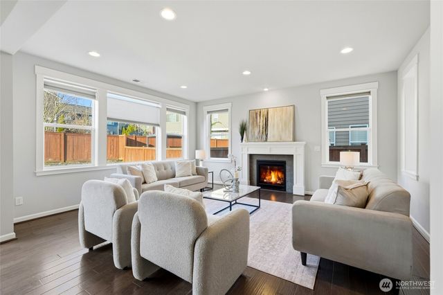 1447 247th Avenue NE, Sammamish, WA 98074