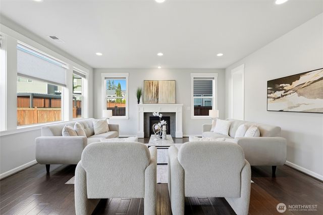 1447 247th Avenue NE, Sammamish, WA 98074