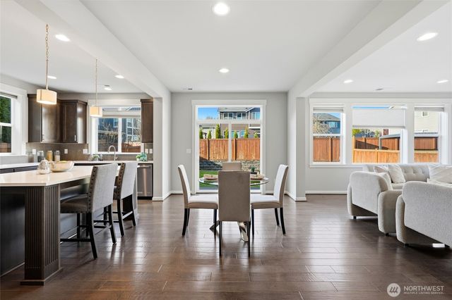 1447 247th Avenue NE, Sammamish, WA 98074