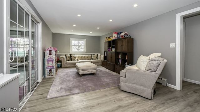 84 Brandon Ave, Wayne Twp., NJ 07470