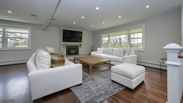 84 Brandon Ave, Wayne Twp., NJ 07470