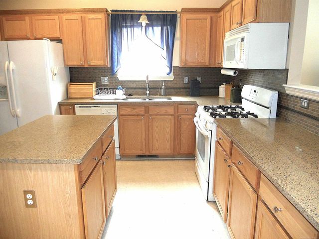 7130 Poplar Drive, Ypsilanti, MI 48197