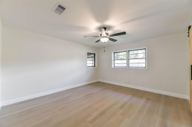 8102 Dellanera Drive, Hitchcock, TX 77563