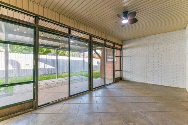 8102 Dellanera Drive, Hitchcock, TX 77563