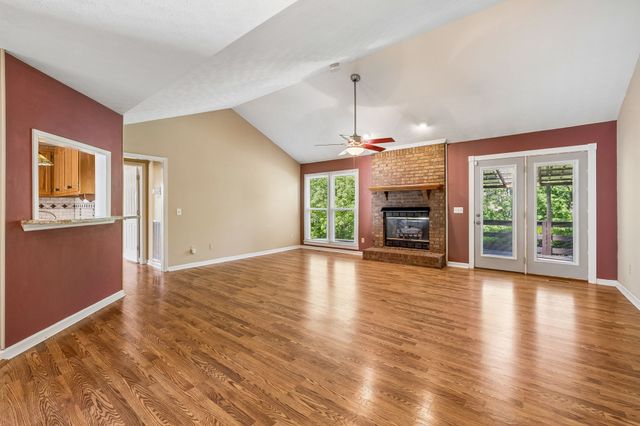 107 Keri Dr, Pleasant View, TN 37146
