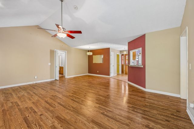 107 Keri Dr, Pleasant View, TN 37146