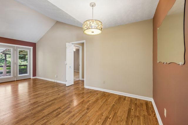 107 Keri Dr, Pleasant View, TN 37146