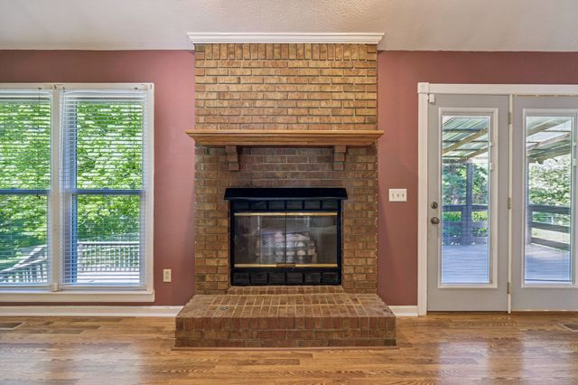 107 Keri Dr, Pleasant View, TN 37146