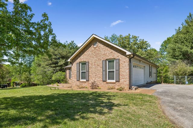 107 Keri Dr, Pleasant View, TN 37146