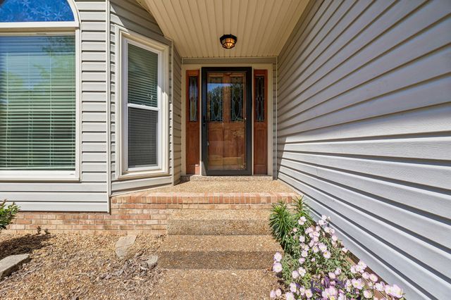 107 Keri Dr, Pleasant View, TN 37146
