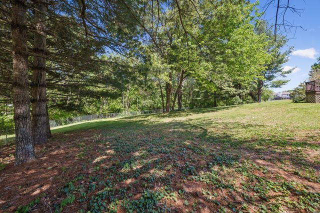 107 Keri Dr, Pleasant View, TN 37146
