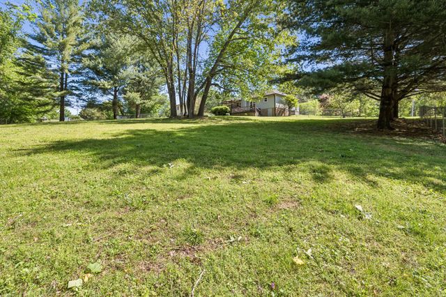 107 Keri Dr, Pleasant View, TN 37146