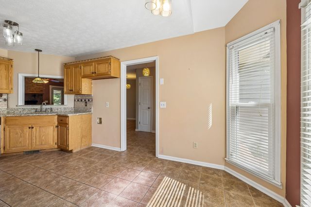 107 Keri Dr, Pleasant View, TN 37146