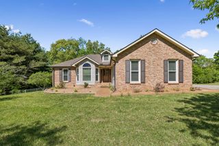 107 Keri Dr, Pleasant View, TN 37146