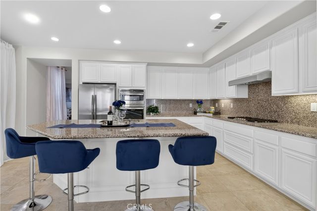 15614 Nahin, Canyon Country, CA 91387