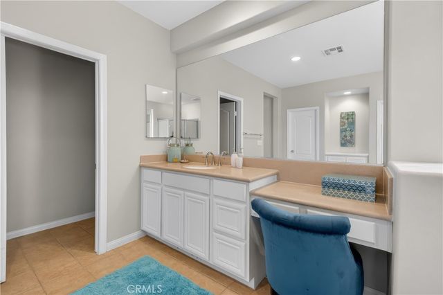 15614 Nahin, Canyon Country, CA 91387